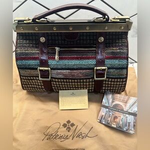 NWOT-Patricia Nash Boucle Bag